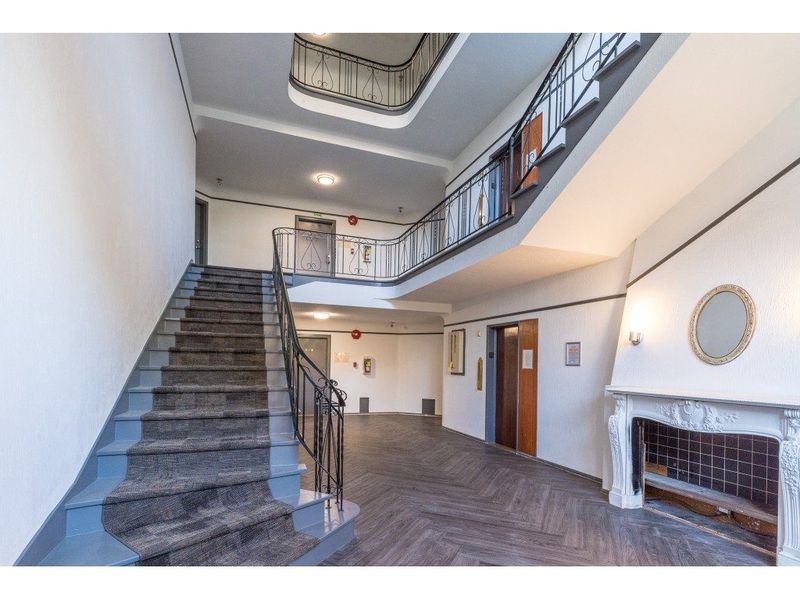 Colonial House Apartment For Rent 5450 University Boulevard 5120