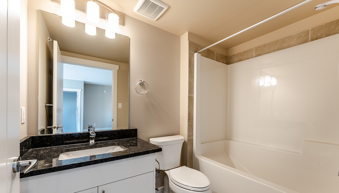 Nautical Luxury Suites at Summerside - Two Bedroom 4