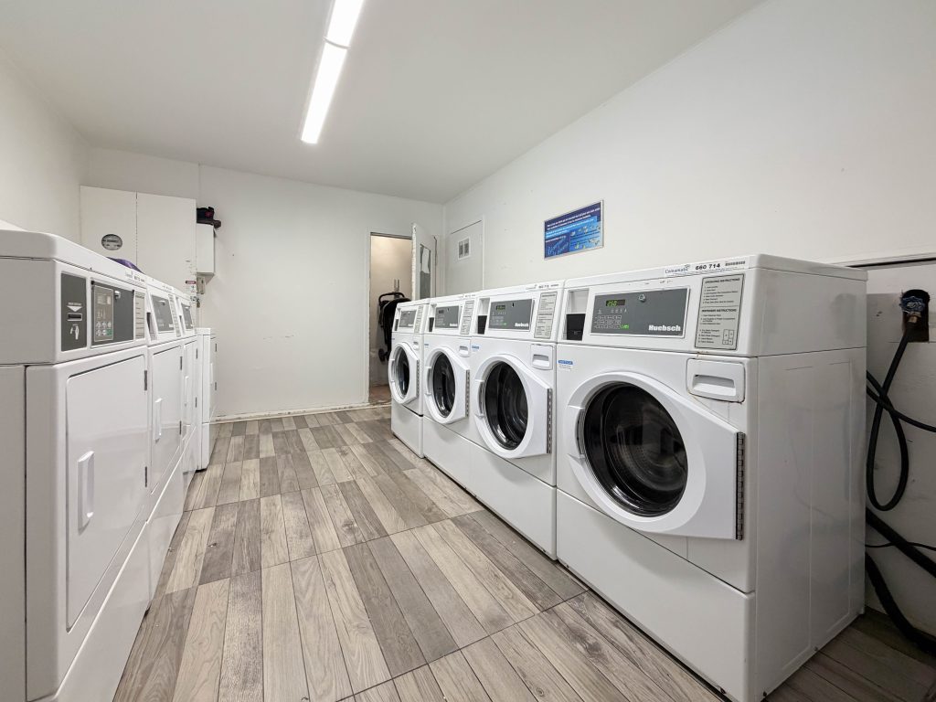 Rue Crevier Apartments - Saint Laurent 3 Bedroom 4