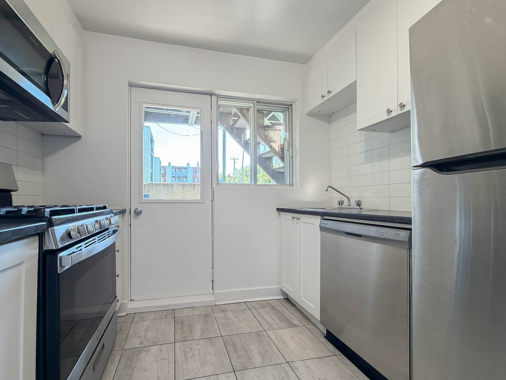 Rue Porier Apartments - Saint-Laurent 3 Bedroom 5