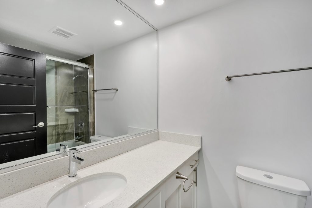 Bridgewater Apartments - Vancouver 1 Bedroom 4