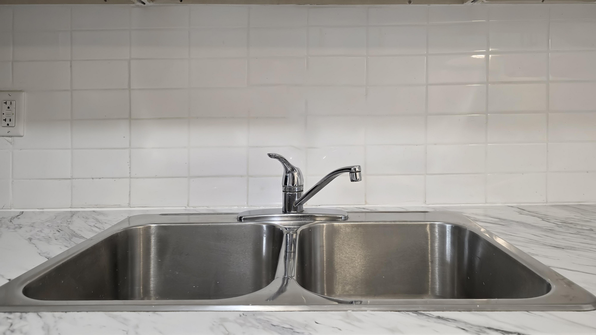 385 Gibb Street - 2 bedrooms 4