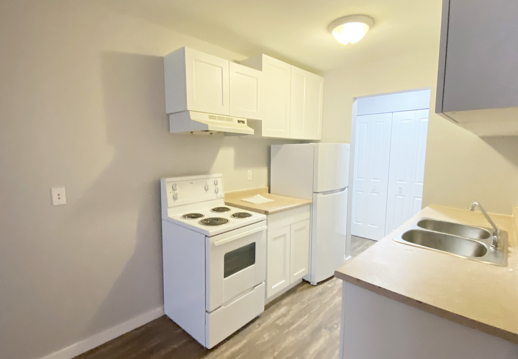 Spruce Manor - 2 Bedroom 1 Bath 2