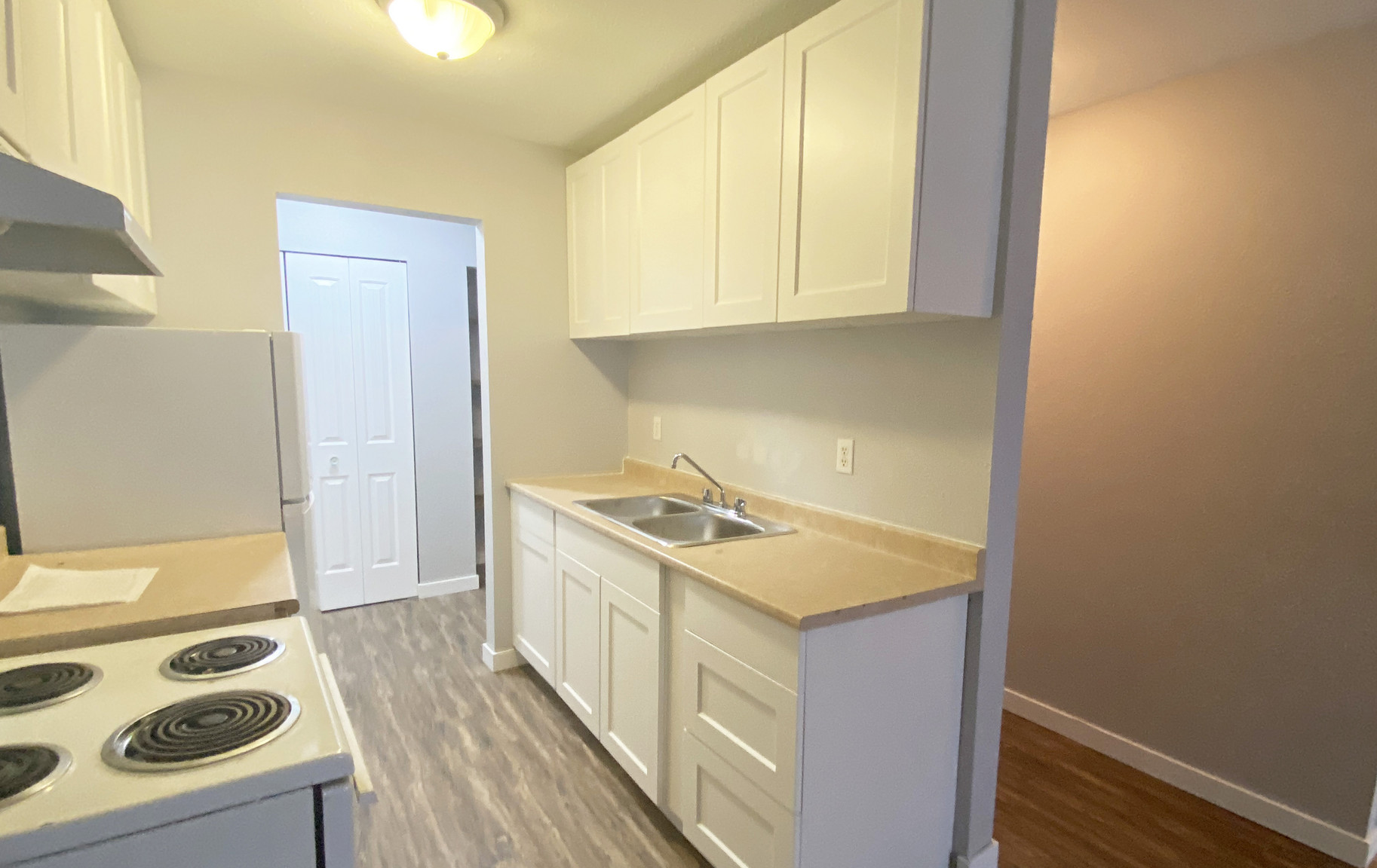 Spruce Manor - 2 Bedroom 1 Bath 3