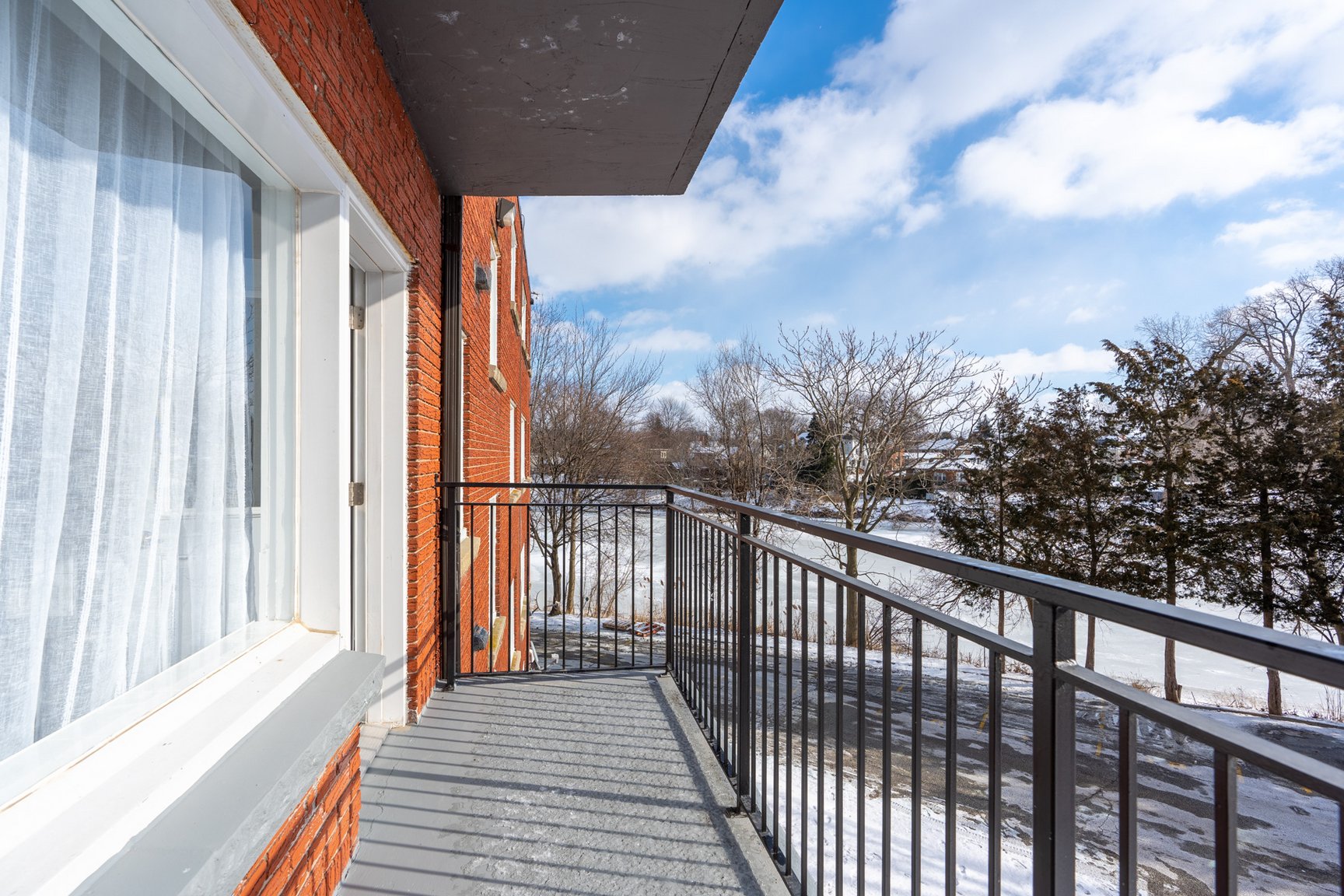 Bedford Court - 2 bedrooms 4
