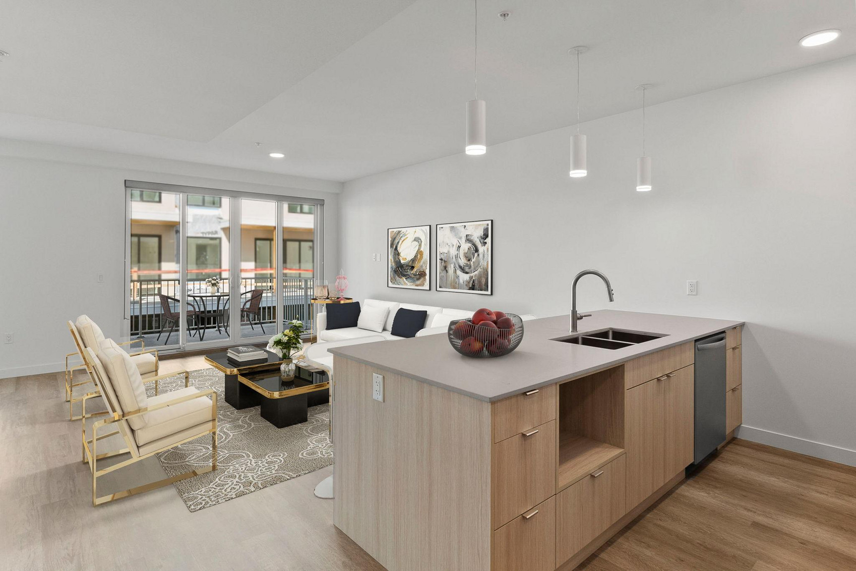 Ledge on Lakeshore - 2 Bed + Flex Room 4