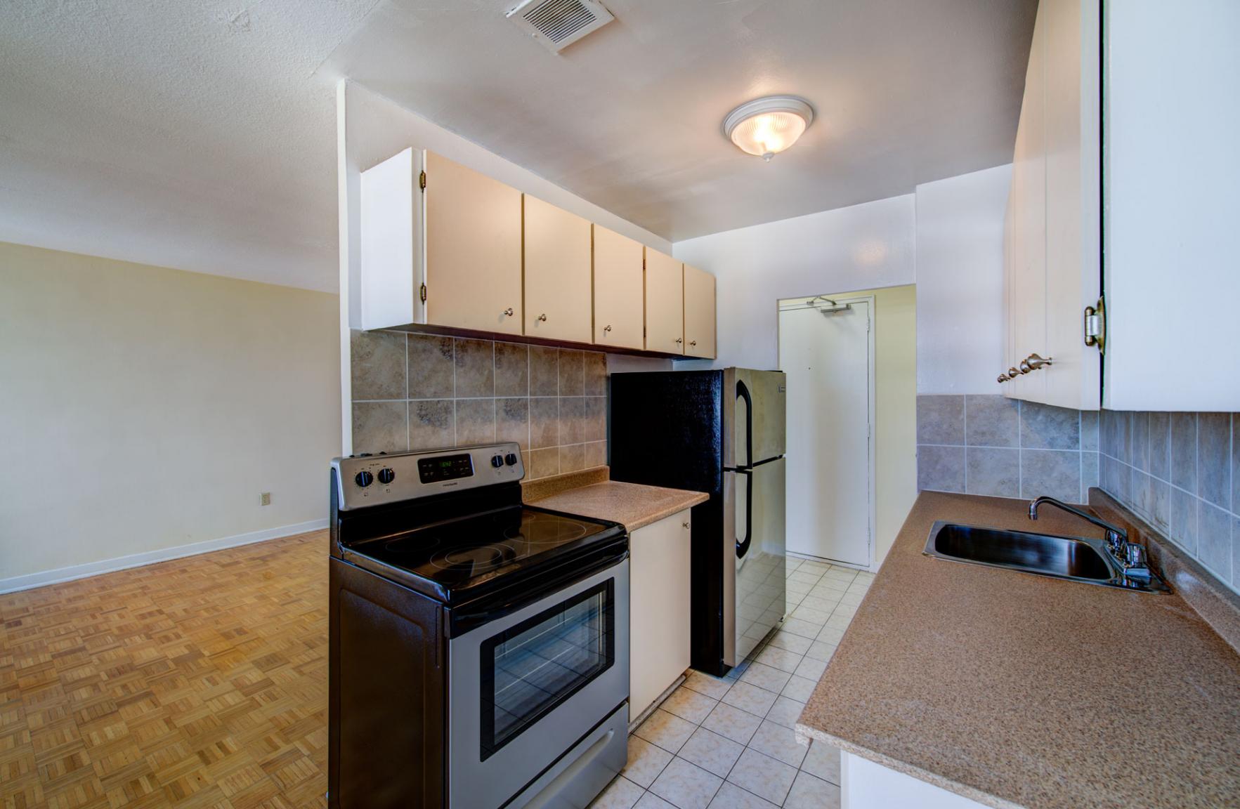 230 Lake Promenade - 1 Bedroom 3