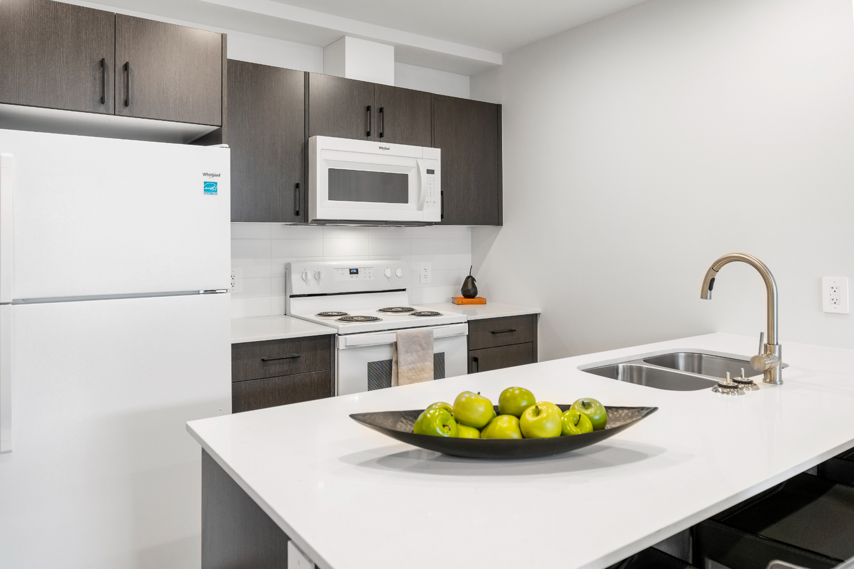 The Vue - 2 Bedroom + Den 4