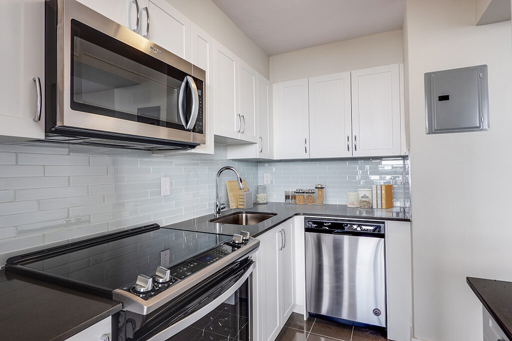 Silver Spear Apartments - Mississauga 2 Bedroom 3