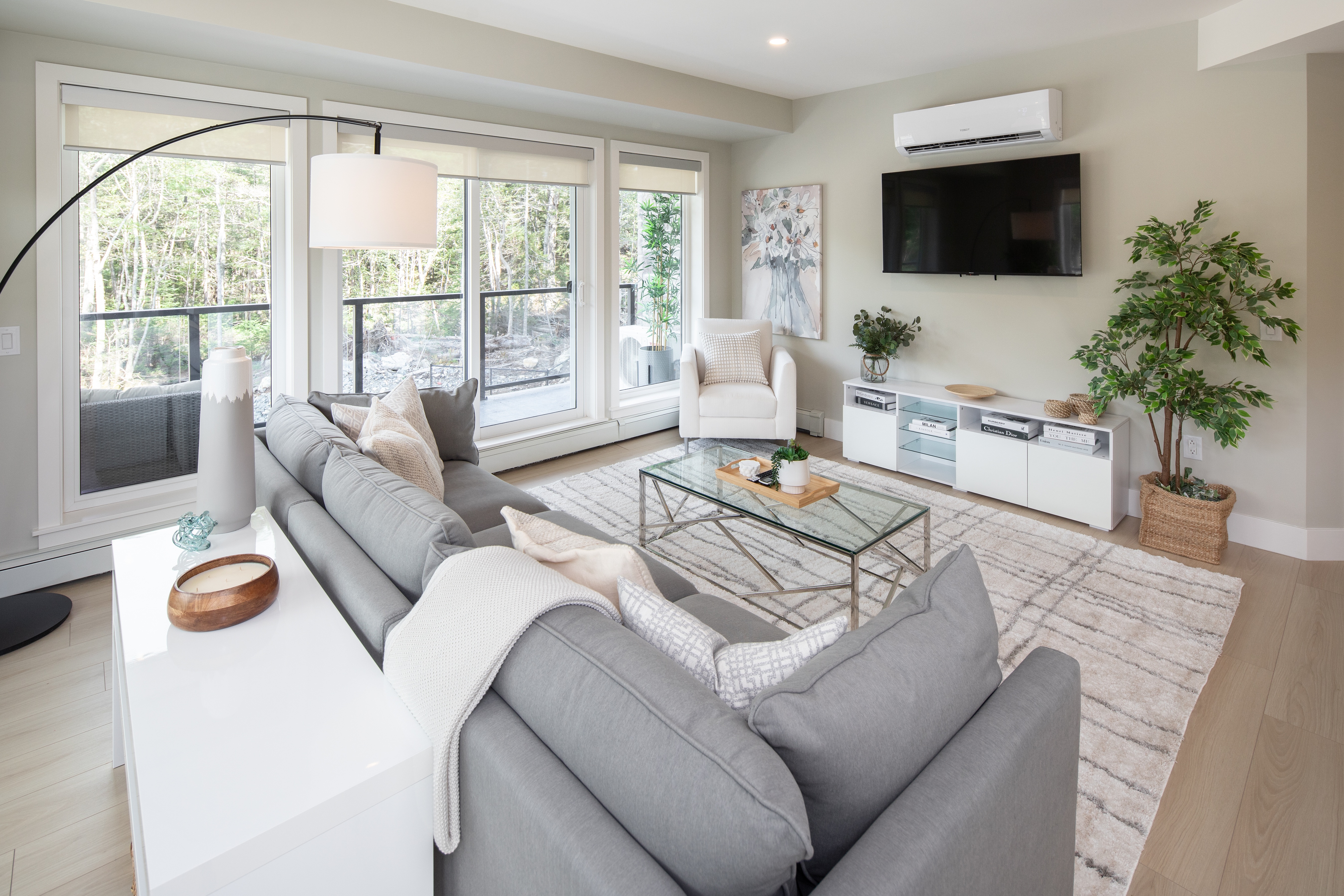Brookline Apartments - 3 Bedrooms 3