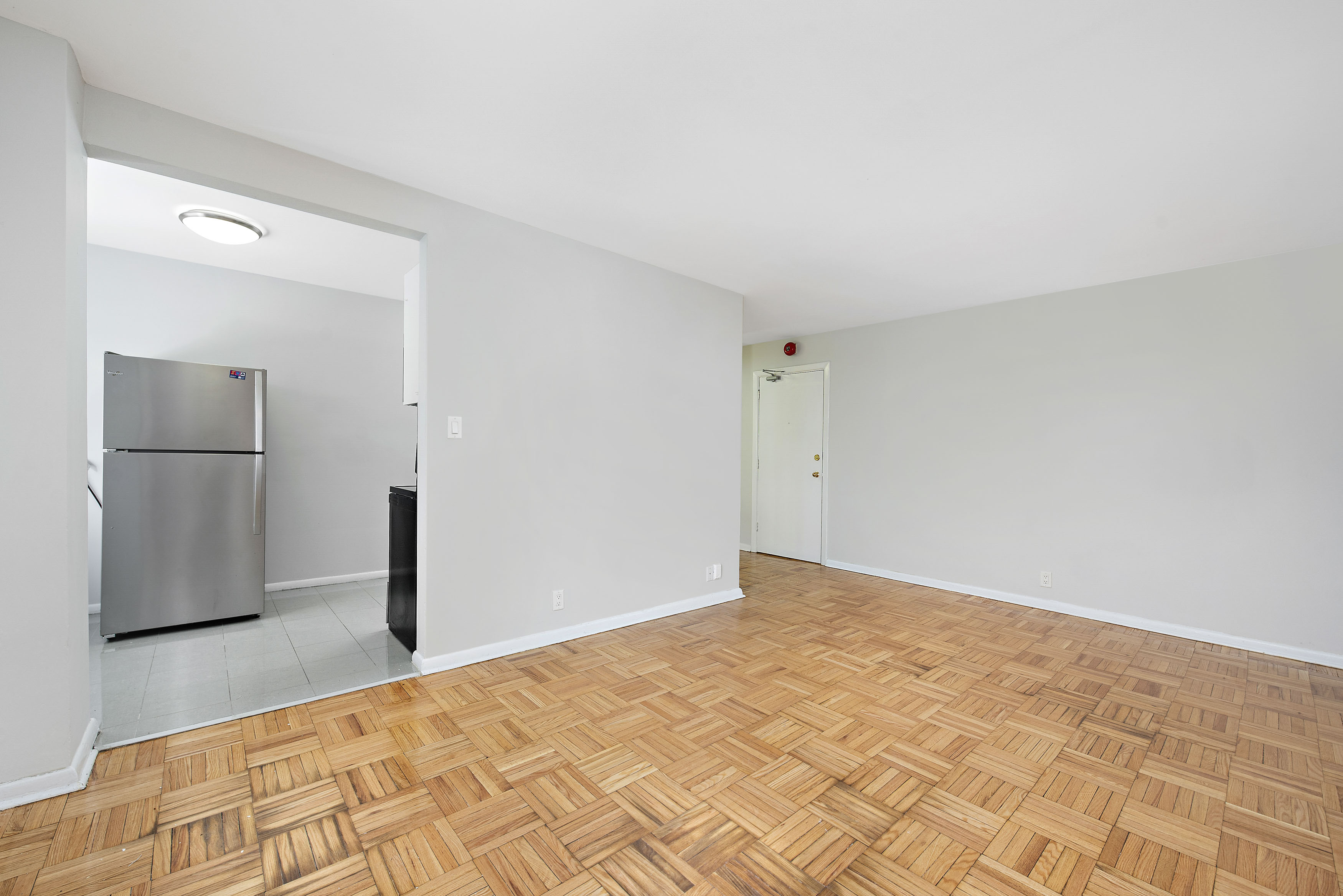 Crown Hill Place Apartments - Etobicoke1 Bedroom 3