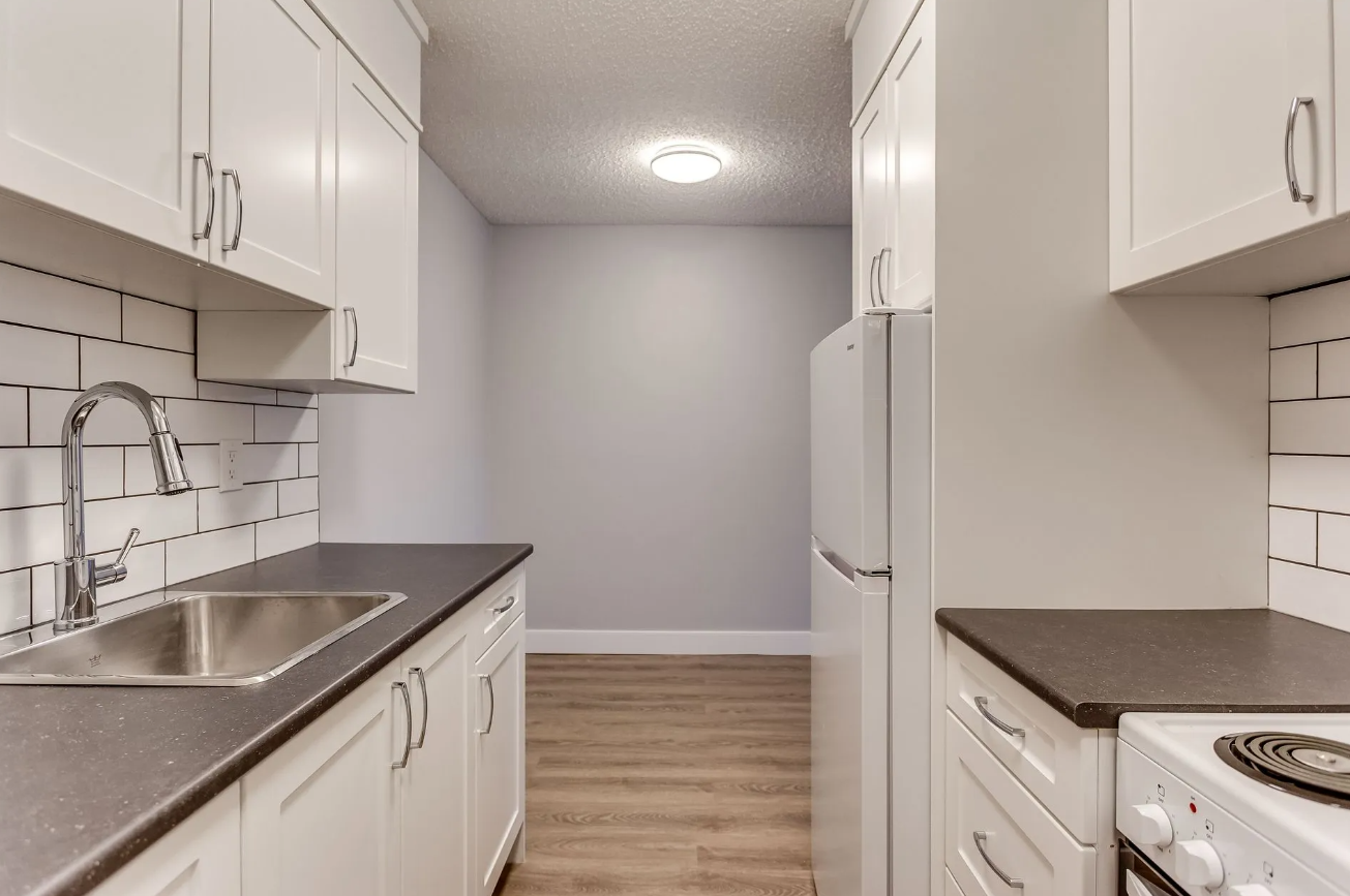 Elliston Place Apartments - 1 Bedroom 1 Bath 4