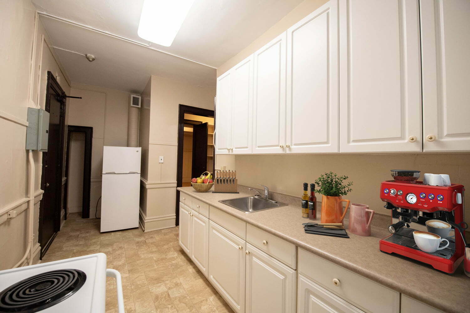 Roslyn Square - 3 Bedroom 4