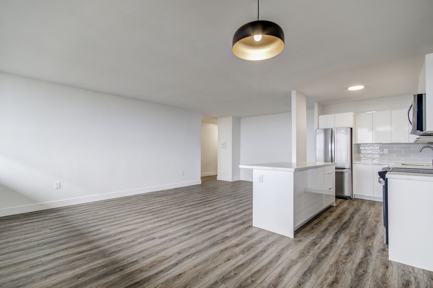 370 Ridelle Ave. - 1 Bedroom 4