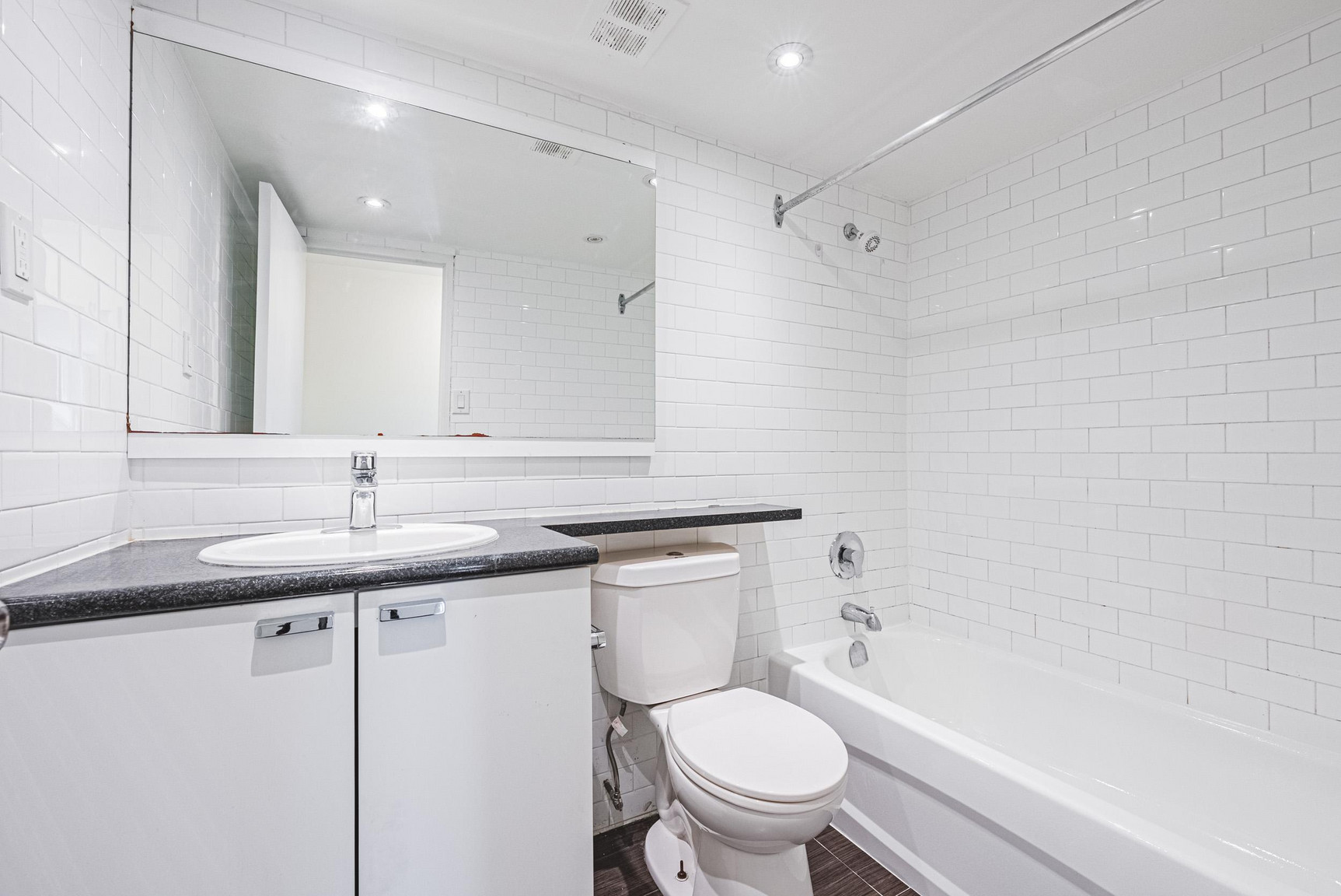 370 Ridelle Ave. - 1 Bedroom 5