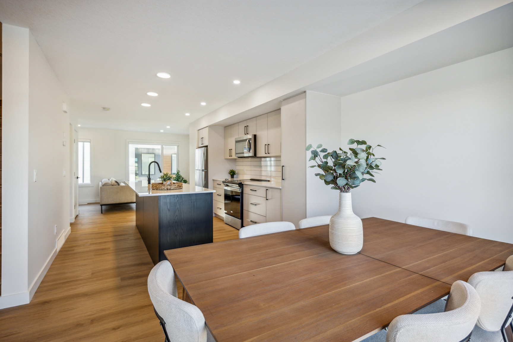Dawson Landing Pointe - 3 Bedroom + 2 Bathroom 4