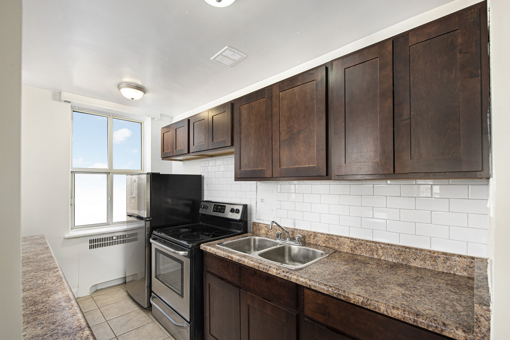 64 St. Clair Avenue West - The Fleetwood - 2 bedrooms 5