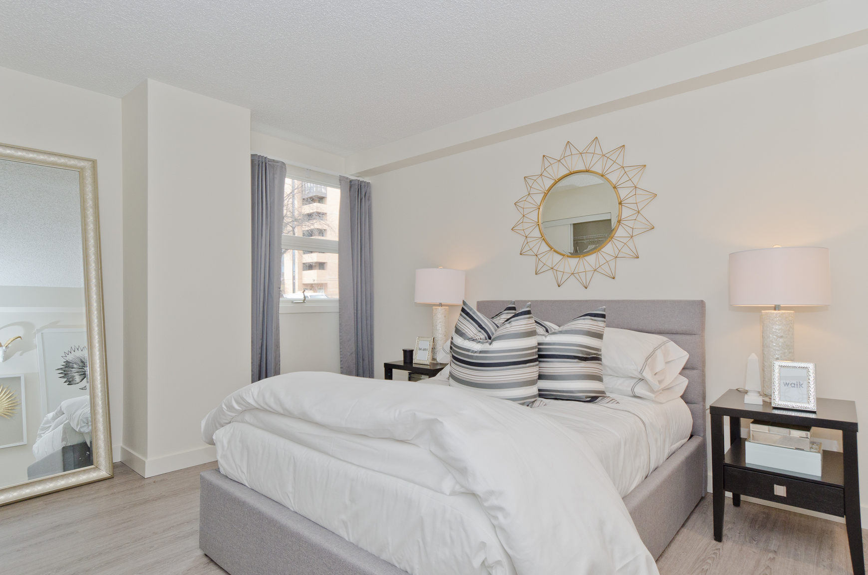 Centre Pointe West - 2 Bedroom Premium 2