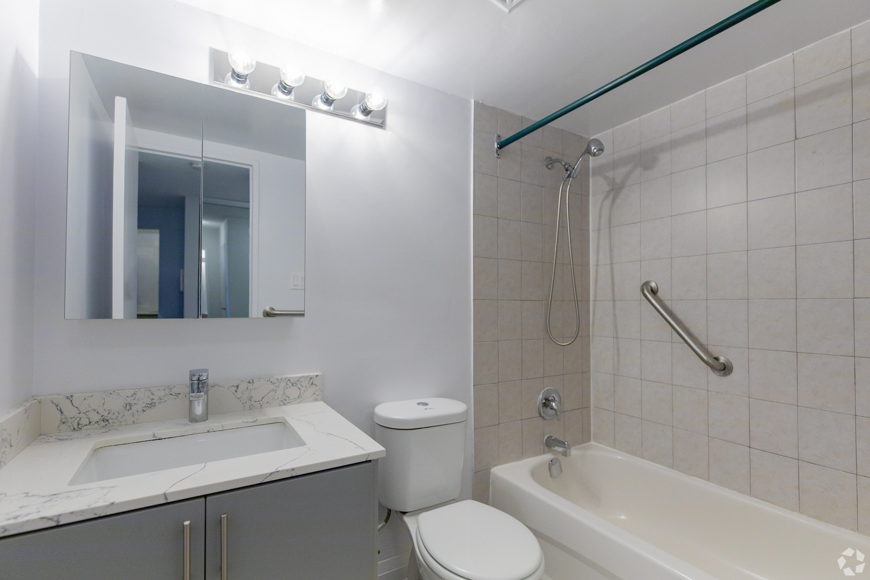 4001 Steeles Ave W. - 2 Bedroom Large - One month free 2