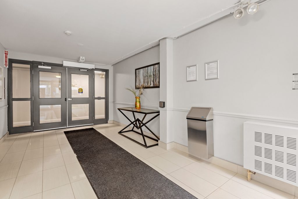 Waverly Apartments - 2 Bedrooms 3