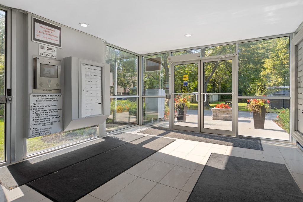 Waverly Apartments - 2 Bedrooms 4