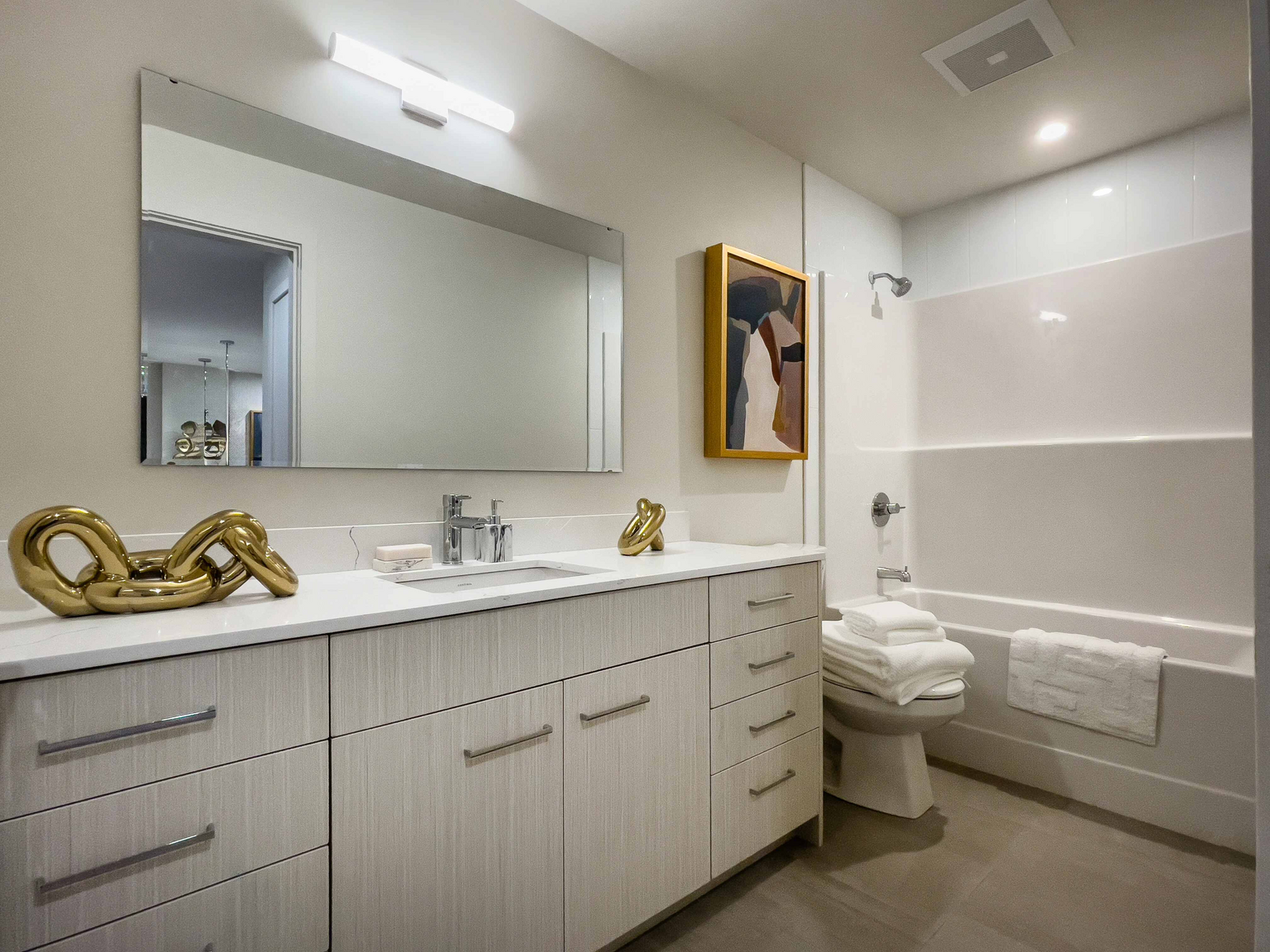 Aspire - 2 Bedrooms + 2 Bathrooms 2