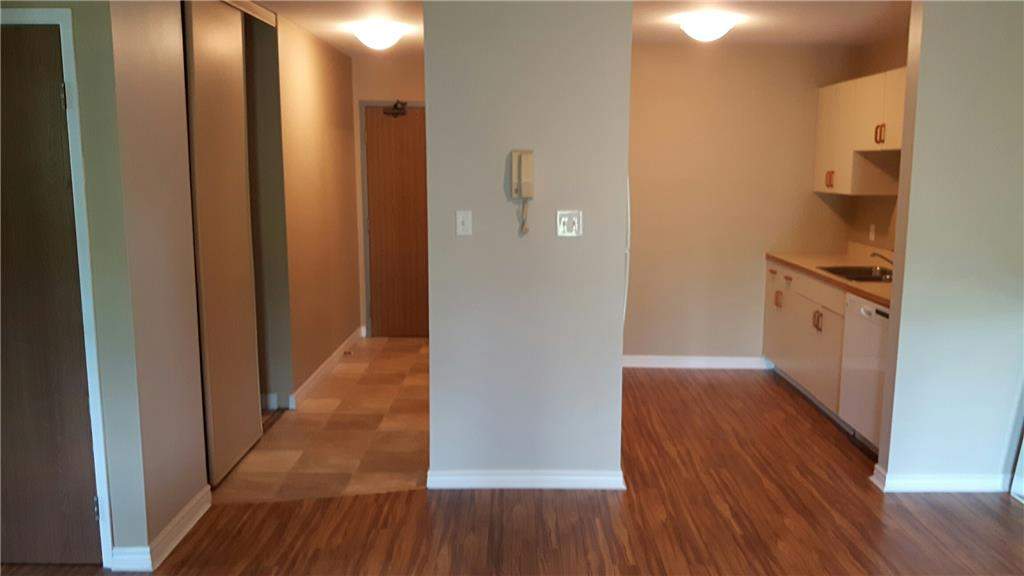 678 Evangeline Street - 2 Bedroom 1 Bath 4