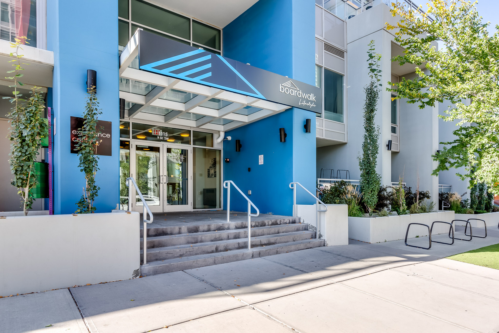 The Arch - 1 Bedroom + Den Townhouse 5