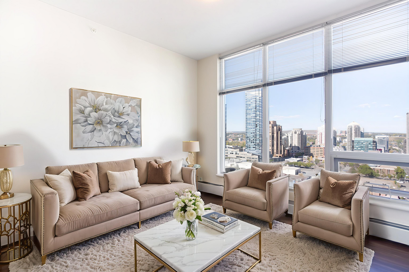 The Arch - 1 Bedroom + Den Townhouse