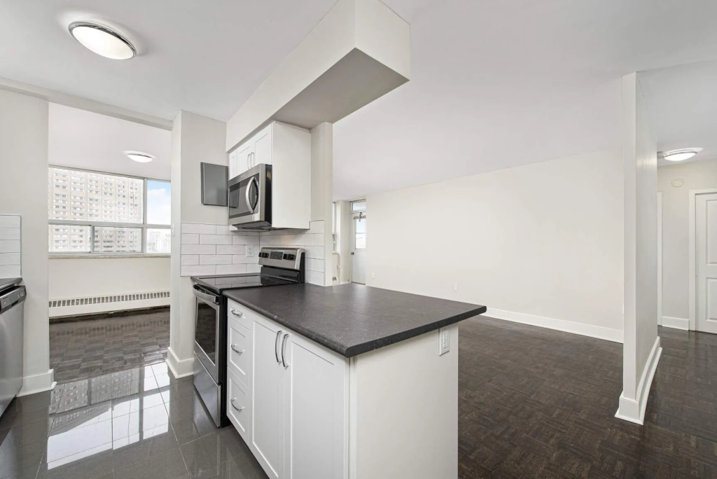 Champlain Towers - 2 Bedrooms 2