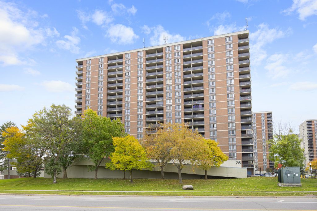 Brampton Towers - Brampton 2 Bedrooms 2
