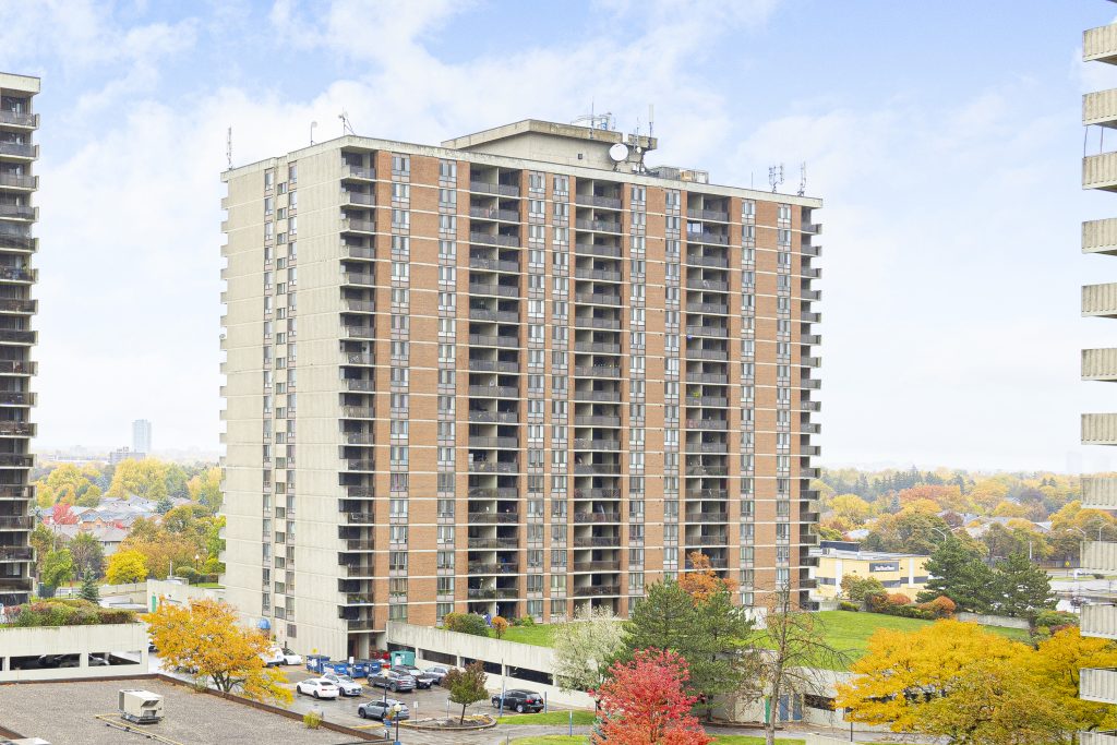 Brampton Towers - Brampton 2 Bedrooms 5