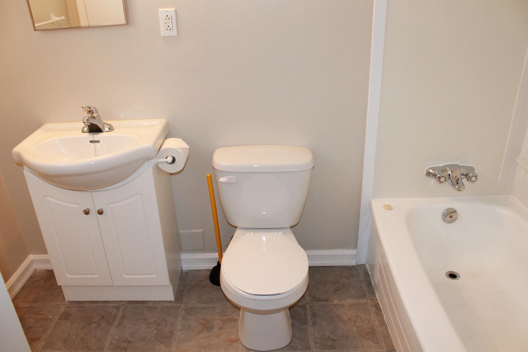 Pleasantville Apartments - 3 Bedroom 1 Bath 2