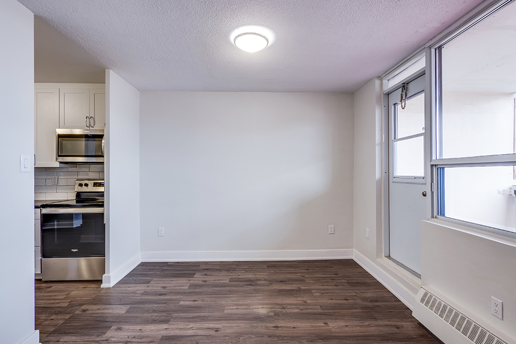 Beaconhill Tower - Etobicoke 3 Bedroom 3