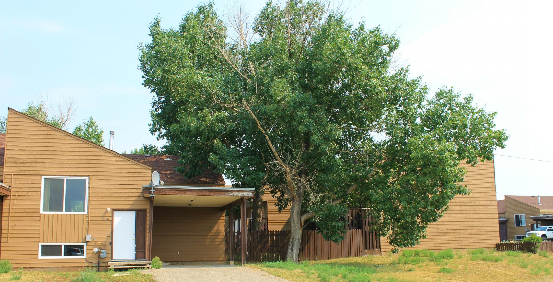 Loran Townhomes - 2 Bedroom 1 Bath Townhouse 4