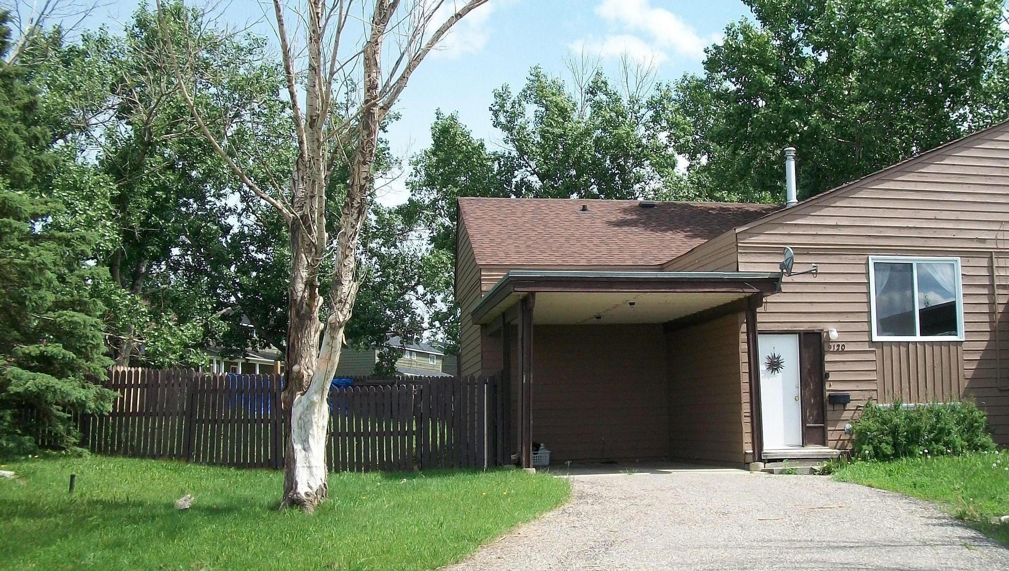 Loran Townhomes - 2 Bedroom 1 Bath Townhouse 2