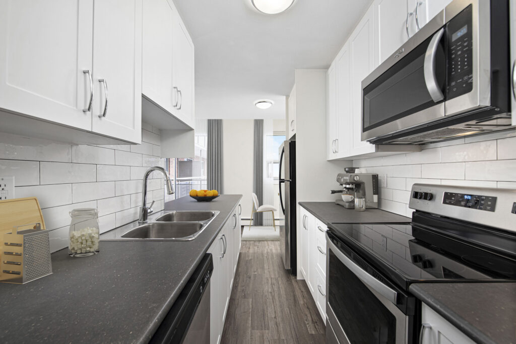 2055 - 2057 Barsuda Drive - Mississauga 3 Bedroom 3