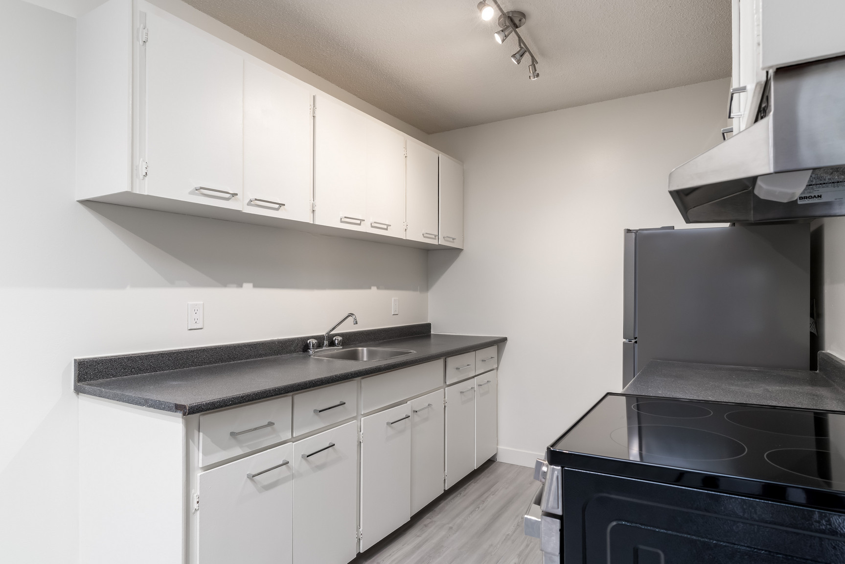Monterey Pointe - 1 Bedroom 5