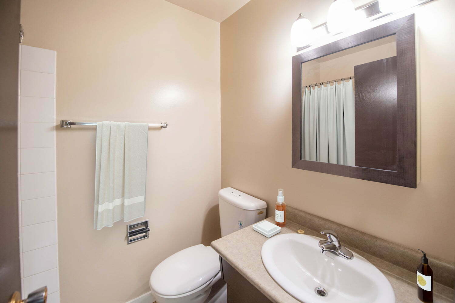 Lyon House - 2 Bedroom 2