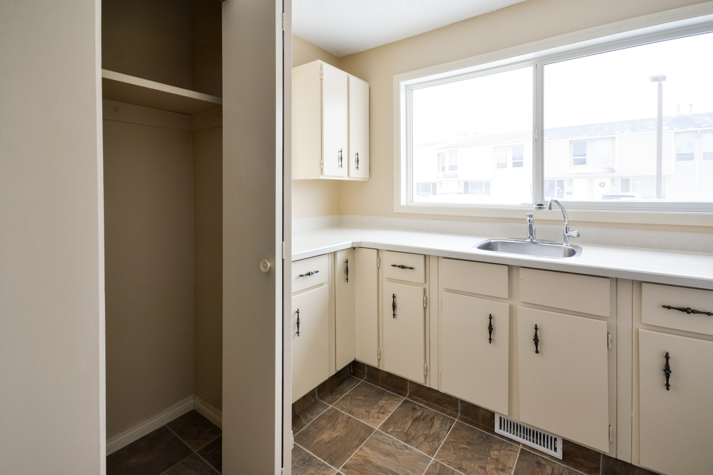 Eastside Estates - 3 Bedroom Townhouse 3