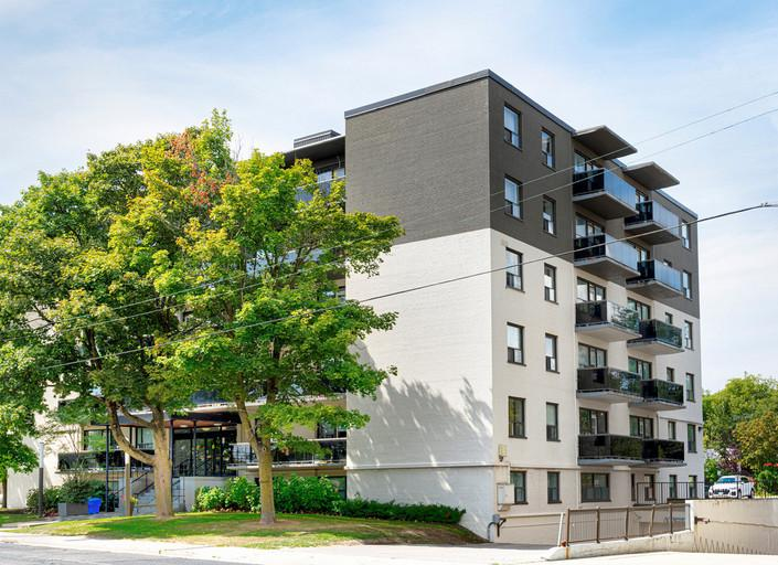 4340 Bathurst Street - 1 Bedroom 4