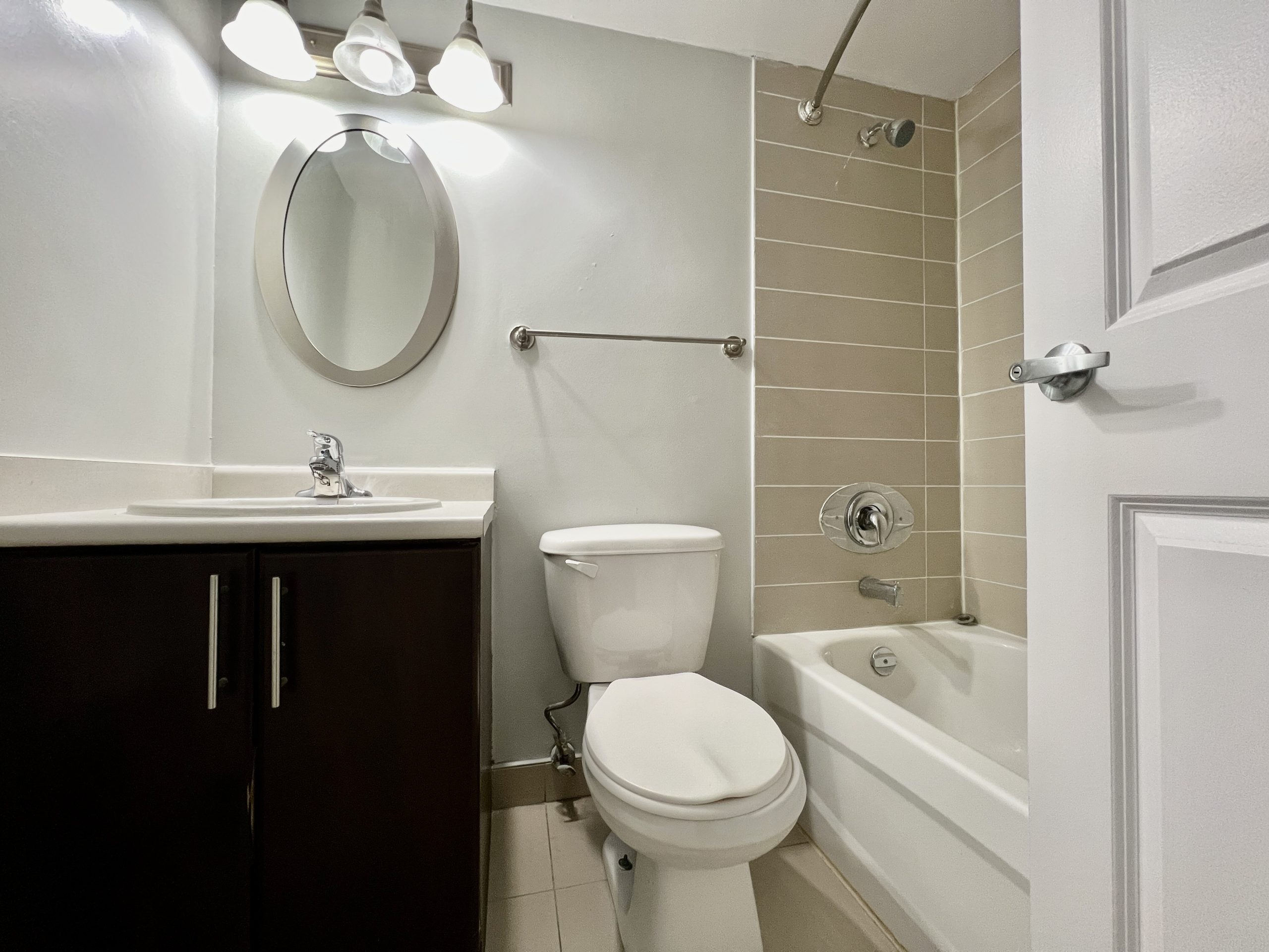 Continental Tower - Downtown 1 Bedroom 2