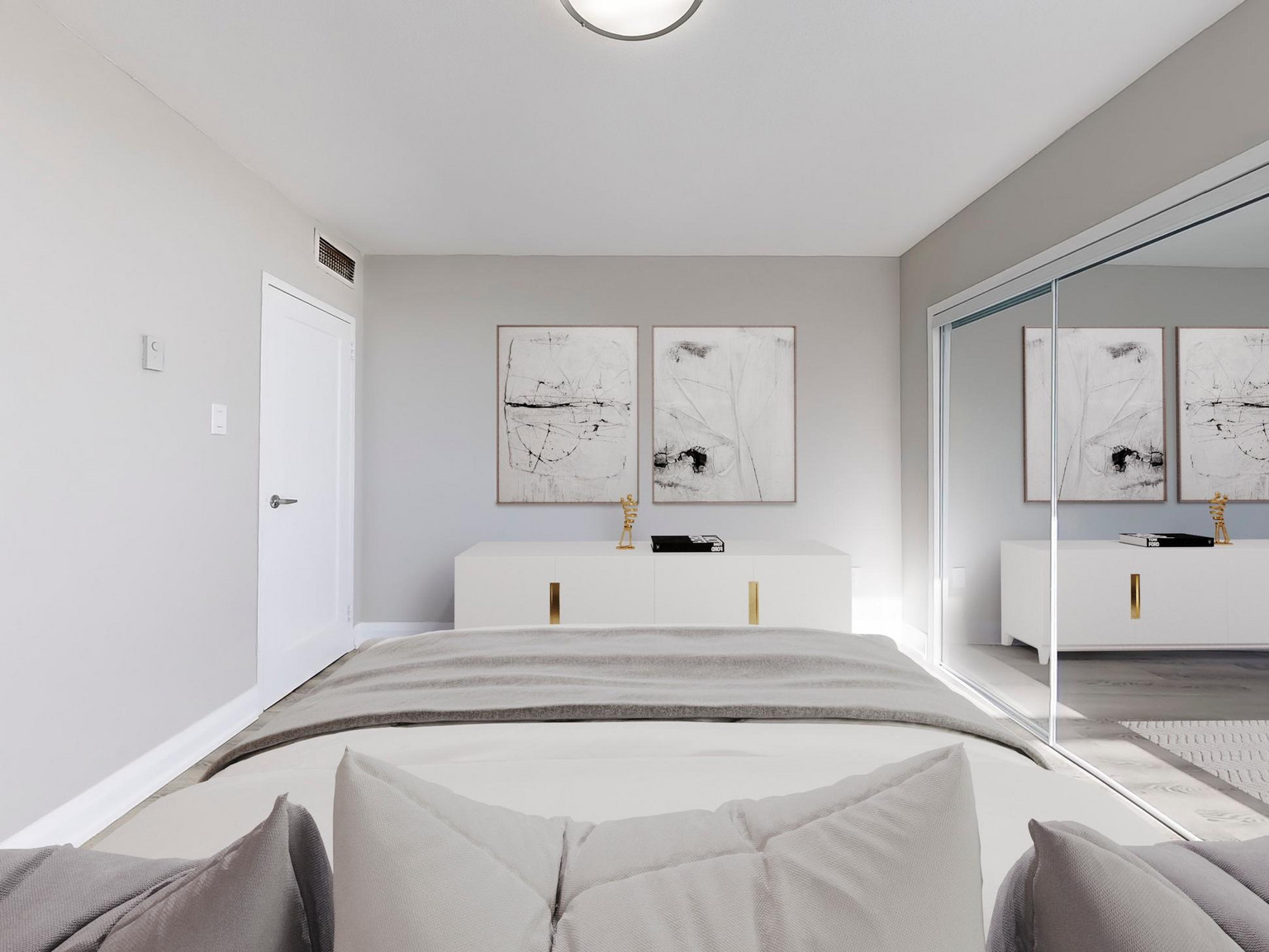 40 & 60 Pleasant Blvd - Bachelor 2