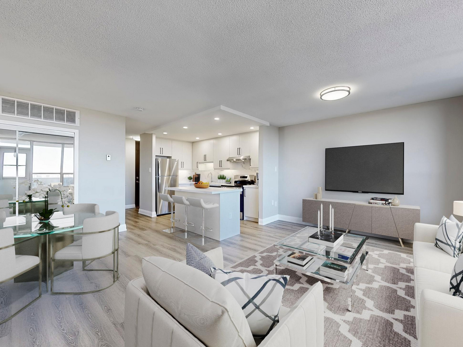 40 & 60 Pleasant Blvd - Bachelor 5