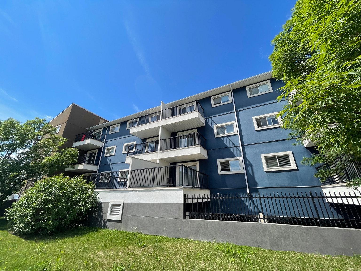 Riverside - 1 Bedroom 1 Bath
