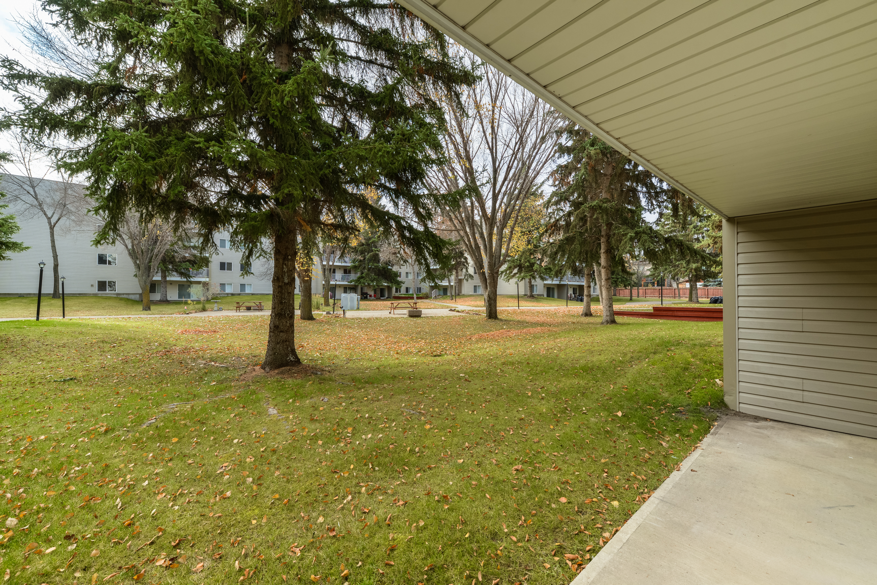 Redwood Court - 2 Bedroom 3