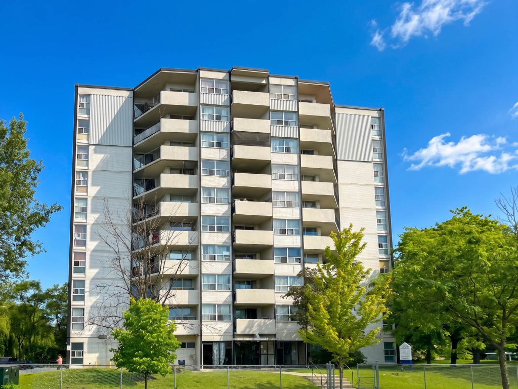 Yorkwoodsgate Apartments - North York 3 Bedroom 2