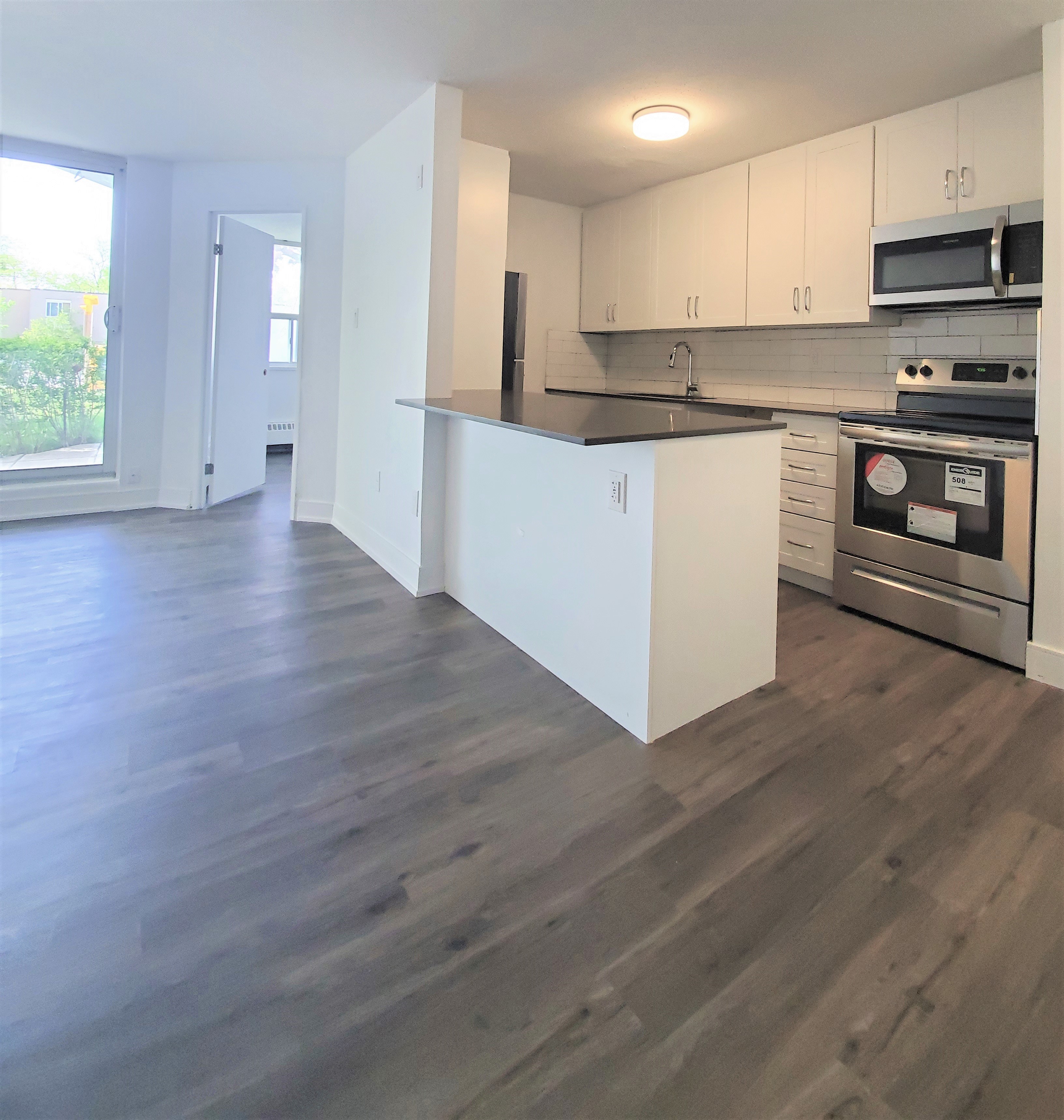 Yorkwoodsgate Apartments - North York 3 Bedroom 4