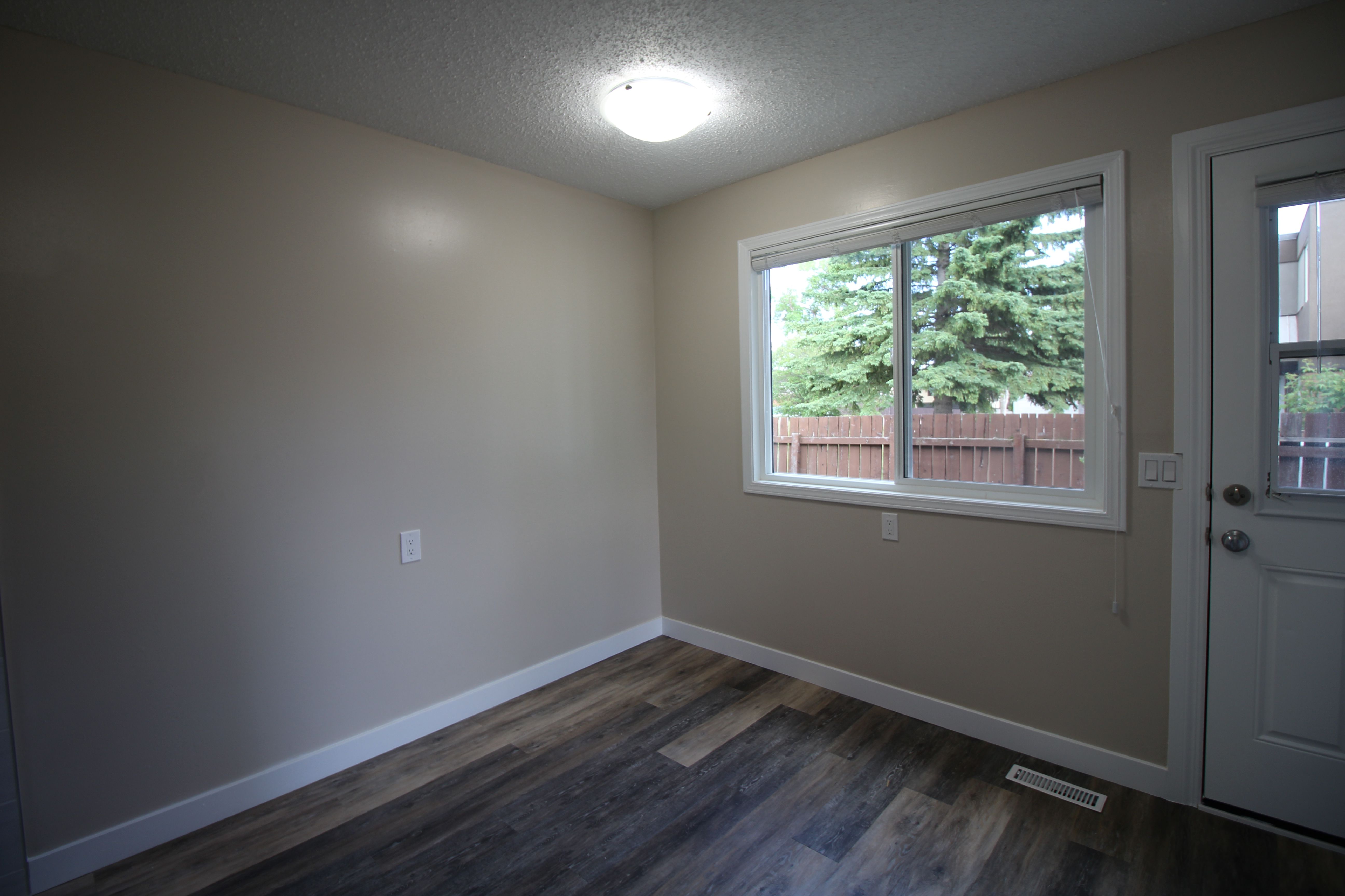 Glenbrook Village - 4 Bedroom 5