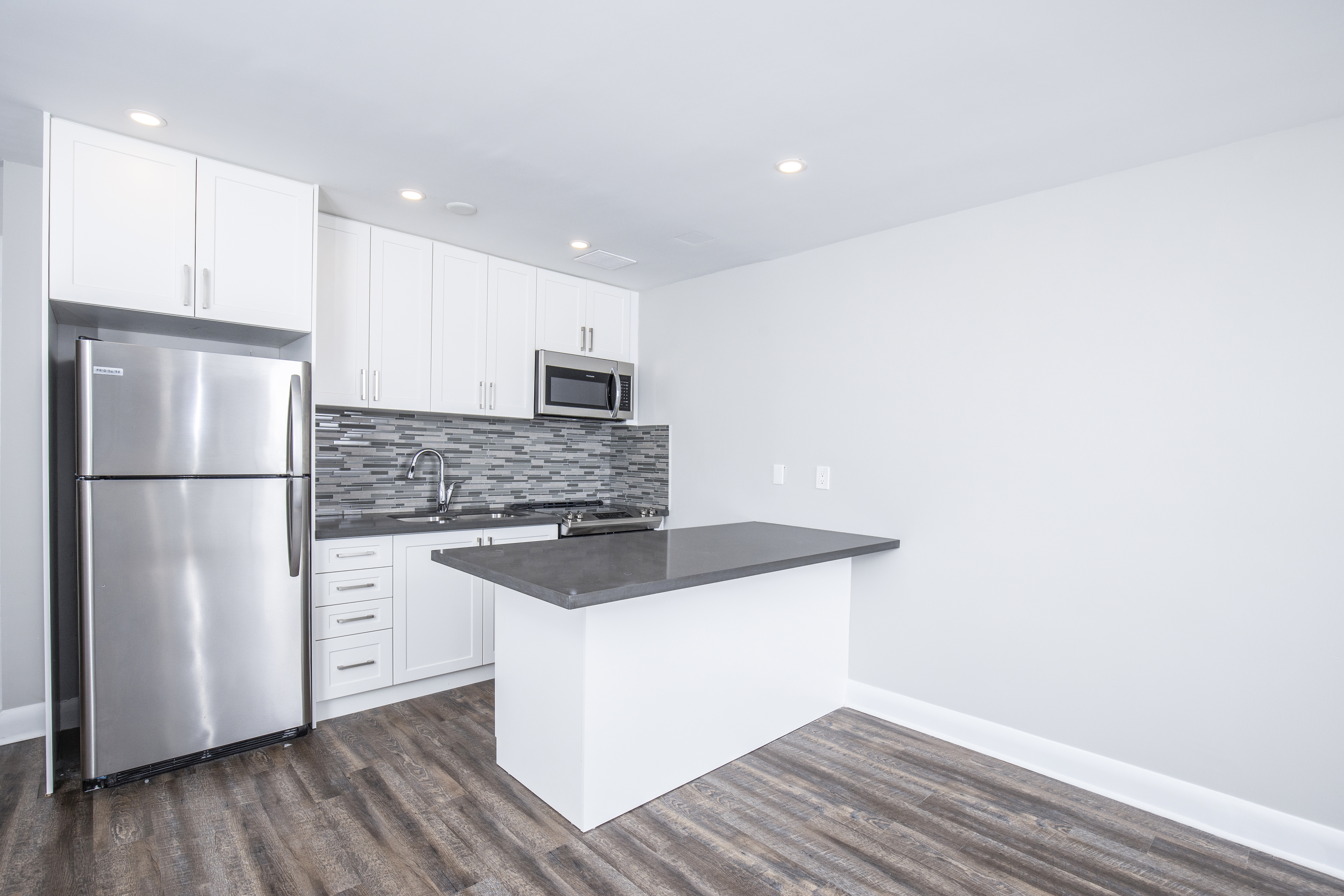 Greencrest Apartments - Scarborough 2 Bedrooms 3